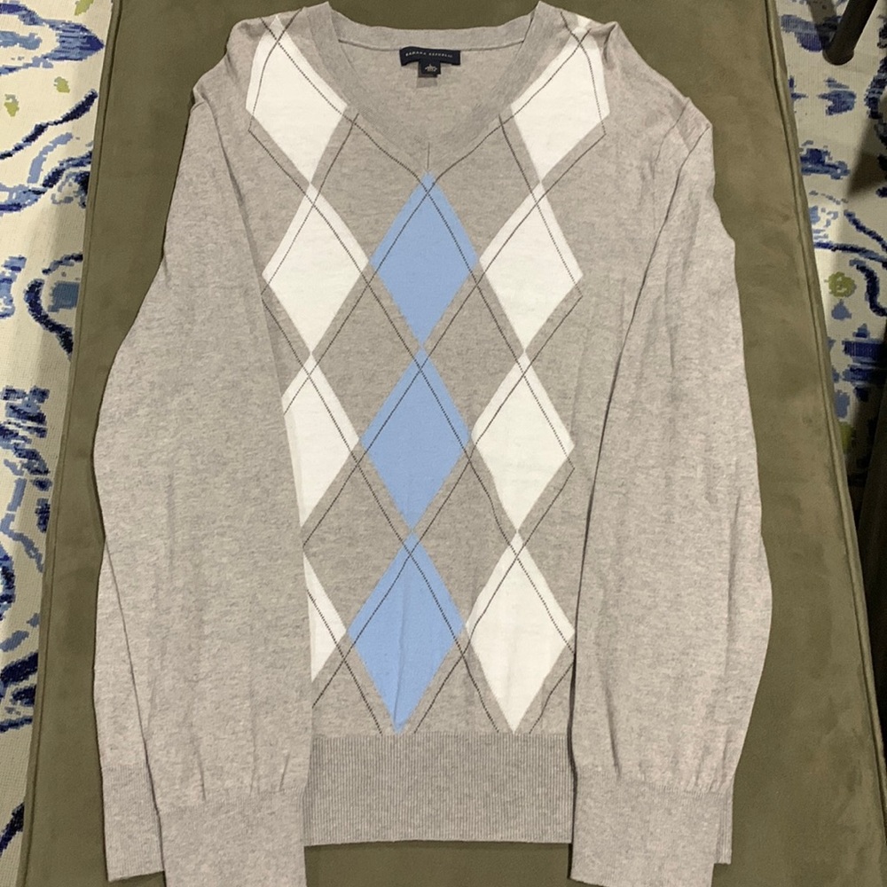 Banana republic men’s lightweight sweater, size large, gray, white, and blue